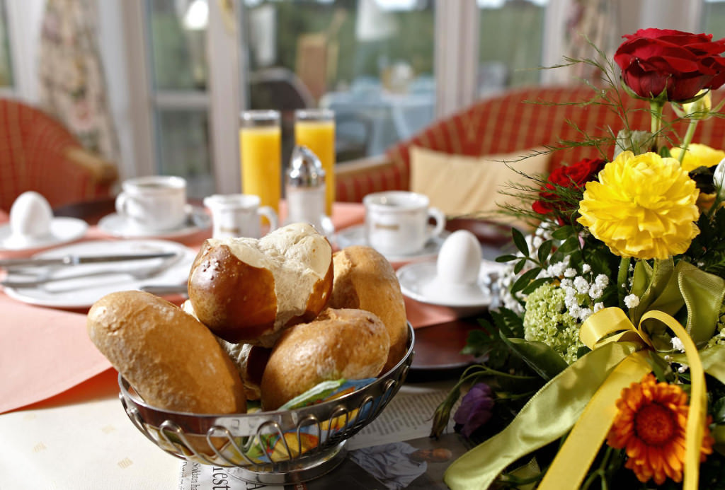 Frühstück im Hotelzimmer Schloss Holzrichter